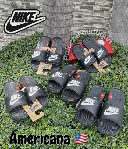 Sandalias Nike — Sandalias & Slides